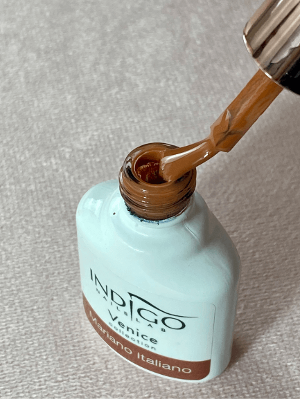 Vernis à ongles pour faux ongles réutilisable de couleur caramel