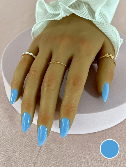 Faux ongles réutilisables à coller avec des adhésifs, bleu clair, forme amande et finition brillante