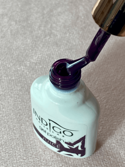 Vernis à ongles pour faux ongles réutilisable de couleur prune